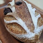 ベーカリー＆カフェ3110 - ダークチョコレートカンパーニュ￥500