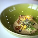 MAISON LAFITE - ＊甘鯛は鱗焼きで、食感味わい共にいい品。ヨシエビのソースも濃厚で美味しい。