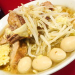 ラーメン二郎 - ラーメン小＋ニンニク多め＋うずら