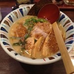 七志 とんこつ編 - 七志ラーメン、700円