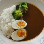 山麓カフェ - ブロッコリーとゆで玉子のカレー　単品だと800円