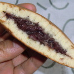 うさぎや - 断面。皮の面に垂直な方向にたくさんの筋が見える。