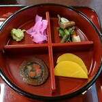 駅前芭蕉館 - おかずと薬味