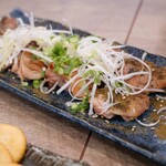 日本酒原価酒蔵 - 鶏もも肉の山椒焼き