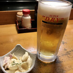 Sushi Izakaya Yataizushi - お通しのパスタサラダ⁉︎ と 生ビール