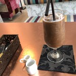 ハレの日カフェ Fleurs De Cerisier フルール ド スリジェ 八木原 カフェ 食べログ