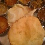 エー・ラージ - ノンベジタリアンミールス