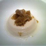 コントワール ミサゴ - ココナッツのブラマンジェ　キュウイのソルベ添え