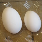 愛たまご直売店 - 左 二黄卵、右 招福卵