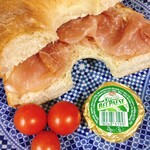 バックシュトゥーベ ツオップ - クリームチーズと生ハムをサンドしてみた