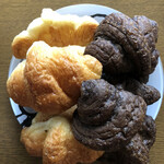 キャナル ベーカリー - プレーン5ケ、チョコ5ケの10ケ入