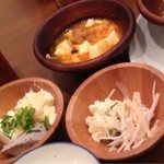 Famiribaikingumamenohatake - 手造り豆腐、チゲ鍋、おからサラダ