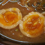 kansaifuuraiken - とんこつラーメン半熟煮玉子入り（半熟煮玉子）