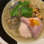 麺処 しろくろ - 浅蜊とムール貝の汐そば　¥950