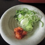北の蕎麦屋 - 薬味はもみじおろしとネギ