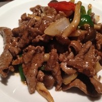 倶楽湾 - 倶楽湾・牛肉の黒胡椒炒め