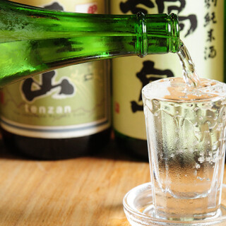 In addition to Saga's famous sake "Nabeshima", we also have a wide selection of local sake and shochu! Standard sake also has good cost performance