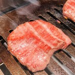 焼肉 ジャンボ - 