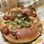 DONQ - 枝豆とソーセージのガレット ¥260