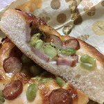 DONQ - 枝豆とソーセージのガレット ¥260