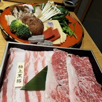 瓢斗 新橋店 - 出汁じゃぶじゃぶ　
                    近江牛のサーロインと豚しゃぶ&お野菜