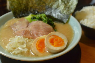 家系ラーメン 山下醤造 - 味玉ラーメン