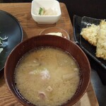 とんかつ成蔵 - 豚汁&ピクルス