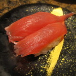 魚さばき回転寿司大まる - まぐろ！