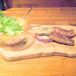 ラ プランシュ - 千葉県産A4サーロイン、宮崎県産ザブトン、カキ、イタリア茄子とサラダのメインプレート