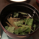 かんだ光壽 - お通しの蓴菜のお吸い物