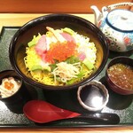 桂 - 伊勢鮪の豊穣丼