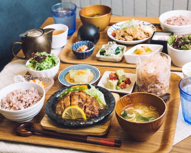 閉店 一汁六菜カフェ なんばcity店 難波 南海 定食 食堂 食べログ