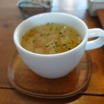 Okutopasu Gaden - グリーンカレーセット(1300円)のスープ