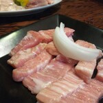 焼肉味亭 - ブタトロ