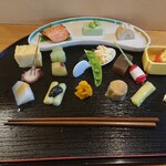 Iitokoro - 味な盆盛り 1,100円(税込)