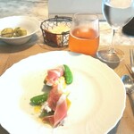 La Brianza - スナップえんどうのサクサク感甘み、グリンピースペーストのまろやかさも燻製生ハムスペックの風味と高めあってた気がする。さすがのセンスだわ～