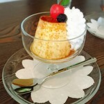 純喫茶ライオン - 昔懐かしいプリン