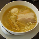 ラーメン専門店 徳川町 如水 - 塩煮たまご