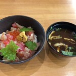 Muten Kurazushi - くらランチ　旬の海鮮丼