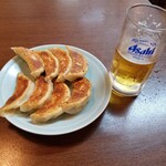 北京食堂 - 焼餃子(８コ入り)と生ビール