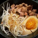 ひな菊 - チャーシュー丼(小)