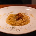 Fresh sea urchin cream pasta