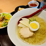 炭火焼肉 羅山 - 『盛岡冷麺ランチ』税込990円