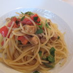 RISTORANTE REGA - メカジキの燻製とグリーンオリーブのパスタ