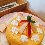 Pichixi Na Kafe - 生桃のシフォンケーキ✨