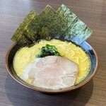 横浜家系ラーメン おばら家 - 料理写真:ラーメン700円