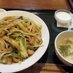 四川料理 食為鮮 - 焼き刀削麺セット