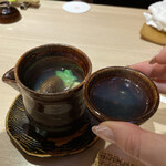 華丸吉日 - 
      ・鱧と原木椎茸の湯飲み蒸し