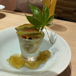 華丸吉日 - 
      ・お凌ぎ
      ジュンサイのお寿司