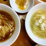 ふくろう - 【試作】はまぐり×かわはぎラーメン、左が正油、右が塩